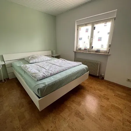 Kleine Mit Schoenem Blick In Schweiz - Grenznah